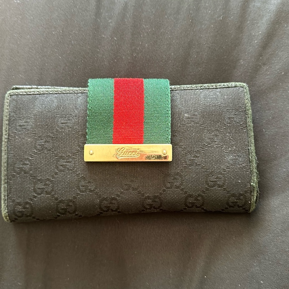 Gucci Black Wallet with Green and Red Web Stripe